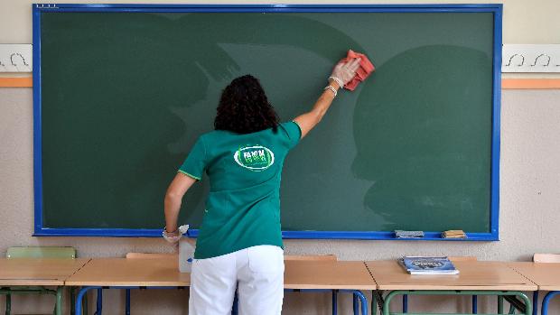 Vuelta al cole Andalucía: Educación recuerda a los ayuntamientos que les corresponde la limpieza Covid de los colegios