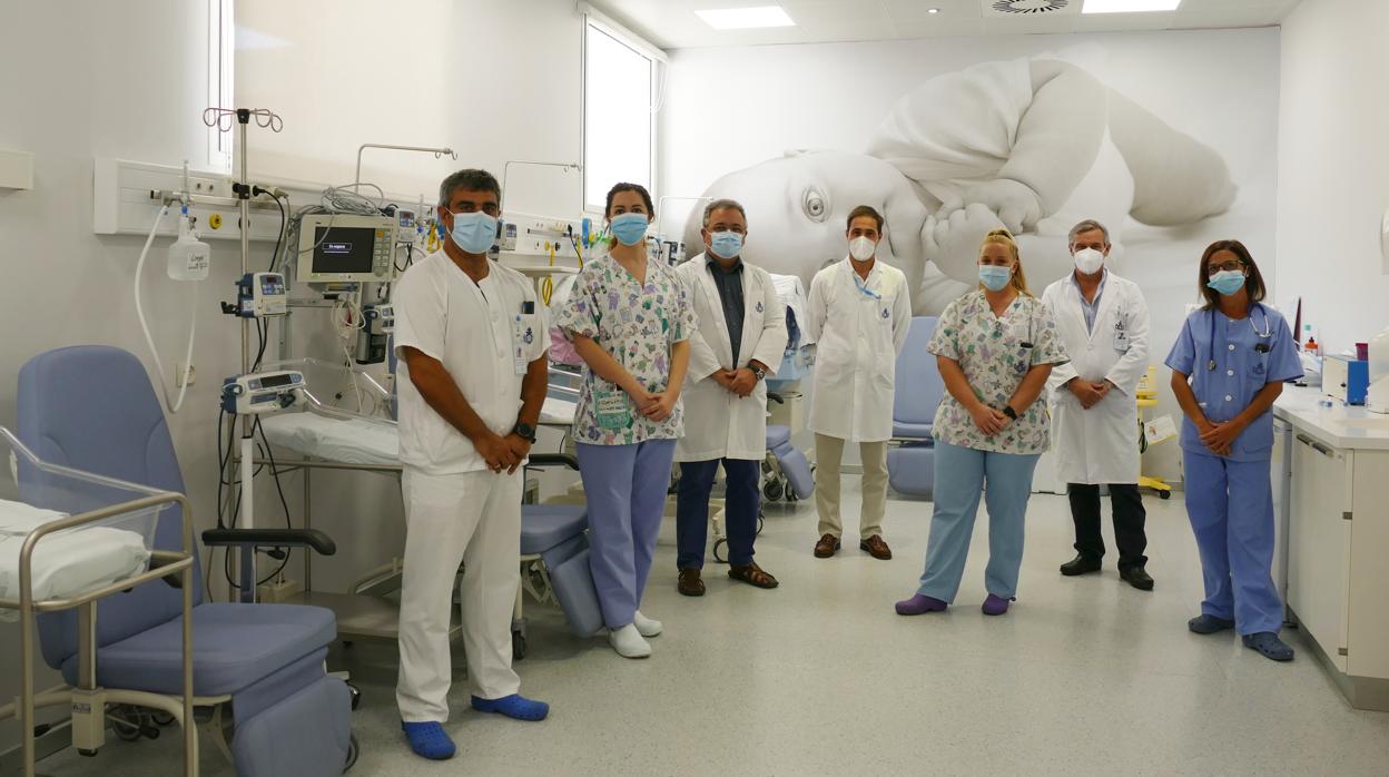 Personal sanitario de la nueva unidad neonatal del Hospital San Juan de Dios de Córdoba