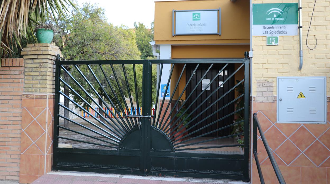 Entrada a la guardería «Las Soledades» de Lucena