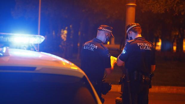 La Policía Local de Córdoba impone 100 sanciones por no usar mascarilla durante el fin de semana
