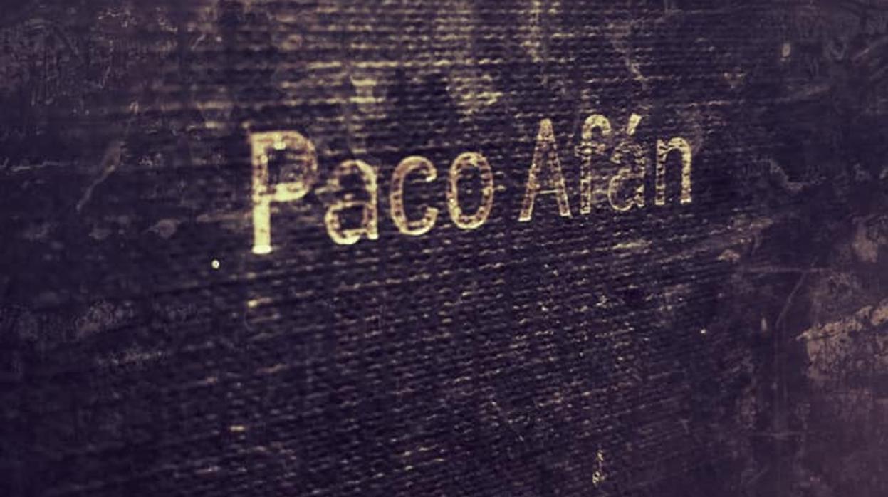 Dedicatoria de los compañeros de Los Lagares, taberna en la que trabajaba Paco Afán