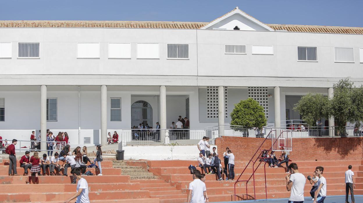 Estudiantes del Colegio Trinidad Sansueña en un curso pasado