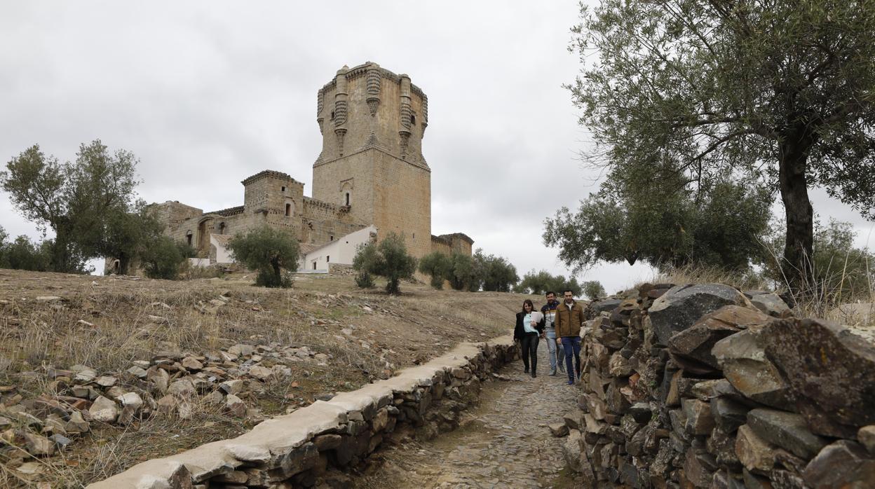 Camino de acceso al Castillo de Belalcázar