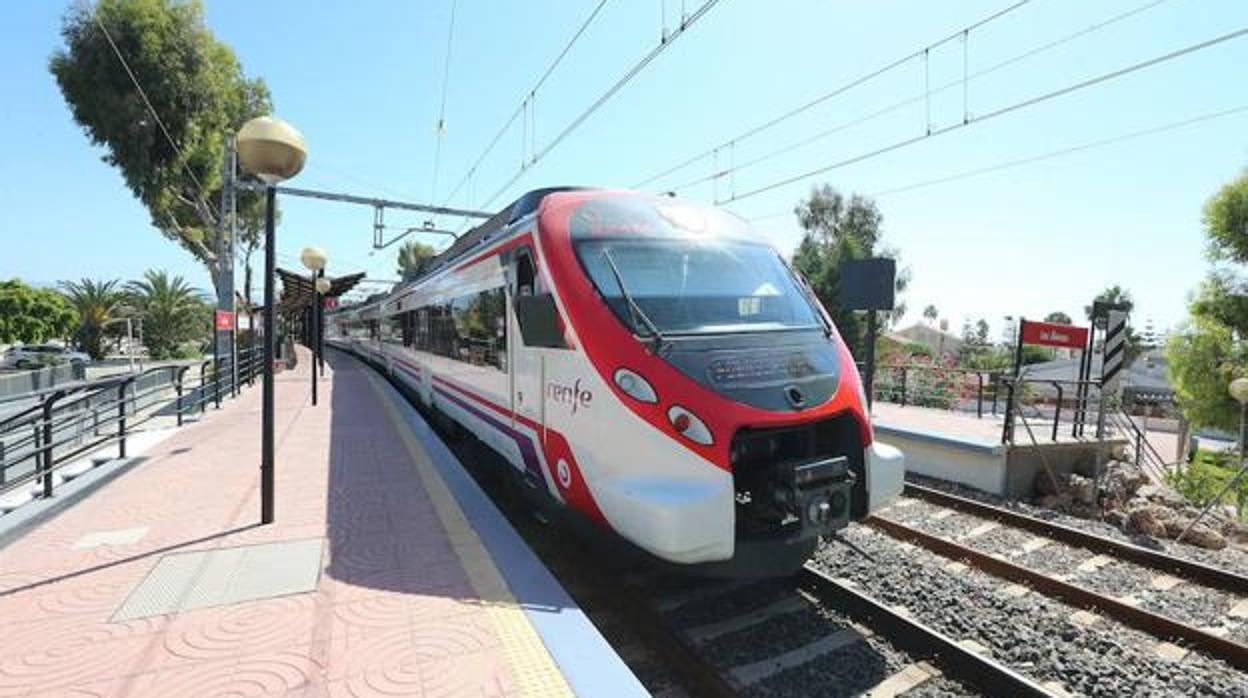 Estación de Cercanías en la ruta Málaga-Fuengirola