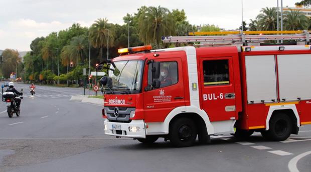 Un herido después caer con su coche al río Guadiato  desde un puente en la carretera de Trassierra en Córdoba
