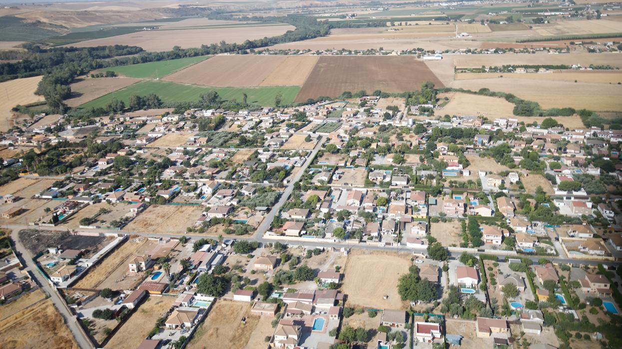 Panorámica aérea de las parcelas situadas en la Vega del Guadalquivir dentro del término de Córdoba