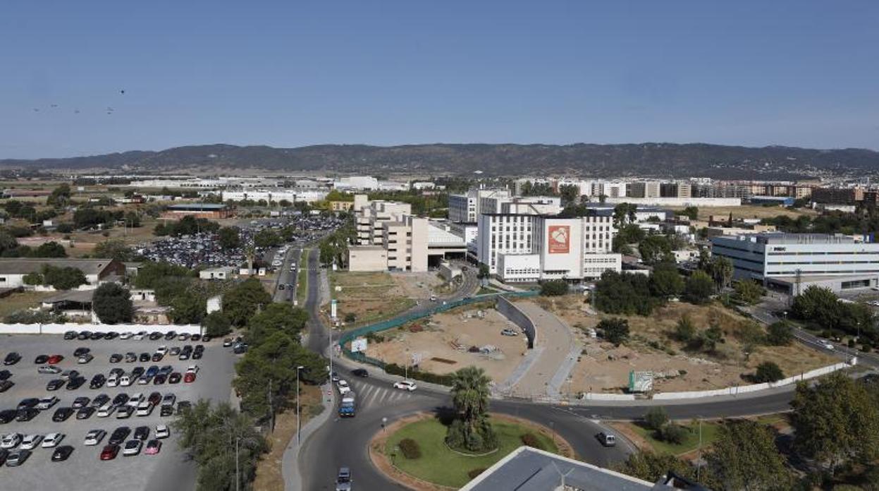 Solar en el que se está levantando el nuevo Hospital Materno Infantil, con las obras ya paradas