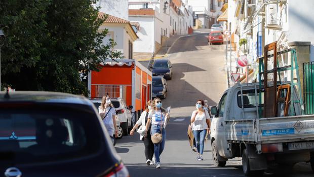 Restricciones en Almodóvar del Río | Salud limita la movilidad y reduce hostelería y espacios públicos