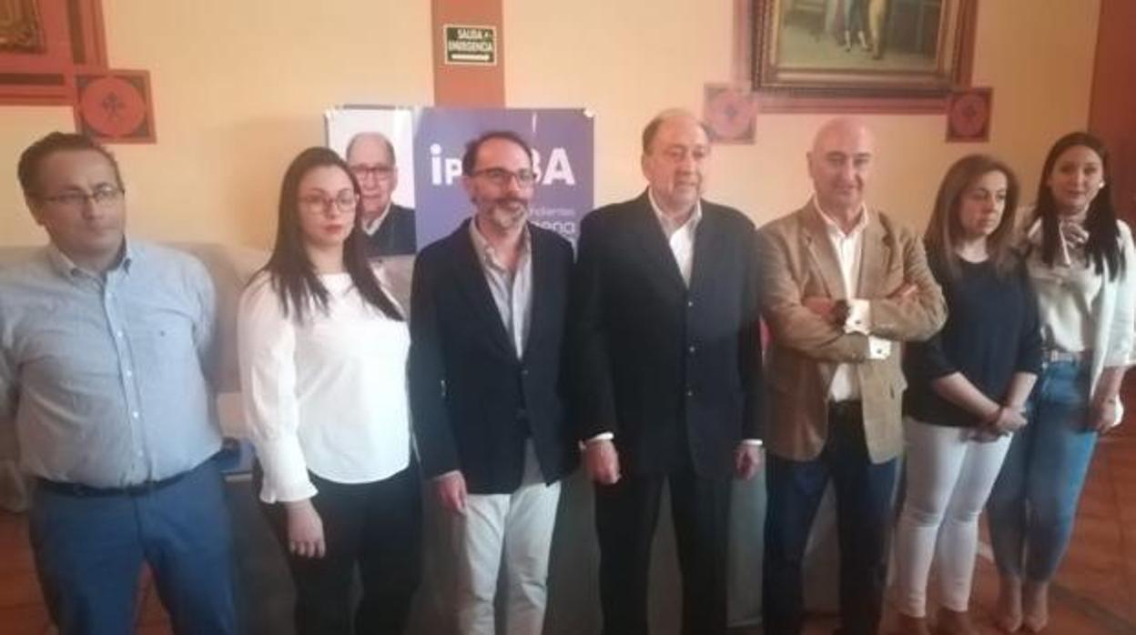 Alfonso Rojano (tercero por la izquierda) en la presentación de la candidatura de Iporba en 2019