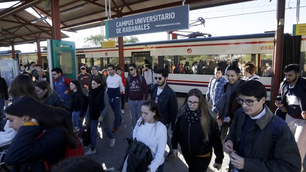 Más de 3.000 estudiantes buscan trabajo en Córdoba, un 21 por ciento más que el año pasado