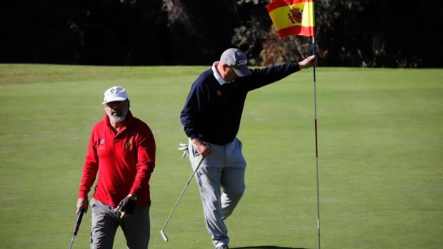 Triple empate en la cabeza de la Copa Albolafia de golf tras una igualada primera jornada