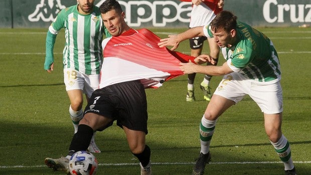 Así está el Córdoba CF en la clasificación tras el empate ante el filial bético en la novena jornada de liga