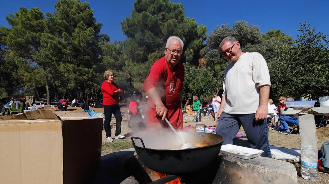 Una familia en Los Villares durante el pasado 24 de octubre de 2019