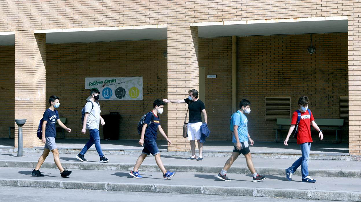 Un grupo de alumnos de un centro de Secundaria de Córdoba, al inicio de este curso