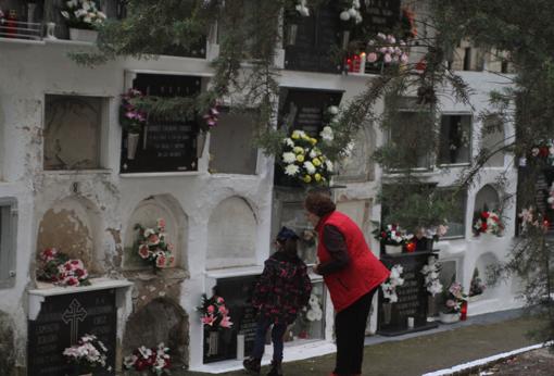 Los ayuntamientos de Córdoba regulan las visitas a los cementerios para los Todos los Santos y Difuntos