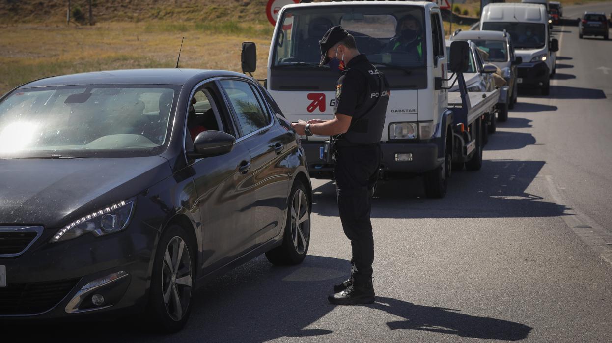 Controles policiales vigilarán la movilidad en Andalucía hasta el día 9