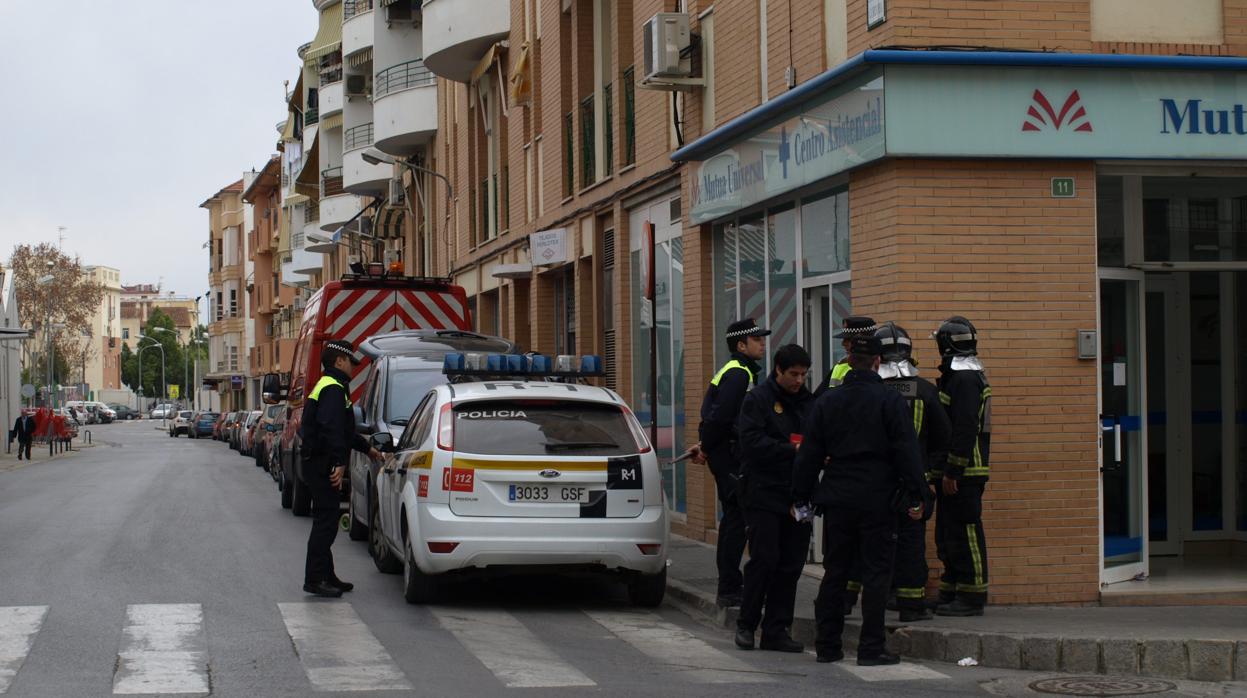 Policías en Lucena