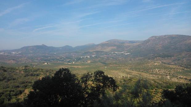 Rescatada una senderista tras sufrir una fractura de tobillo en la sierra de Priego de Córdoba