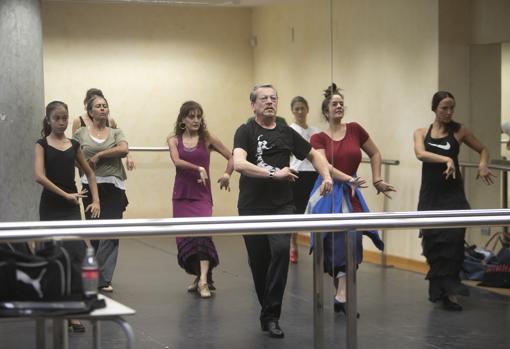 Javier Latorre, durante un curso de danza