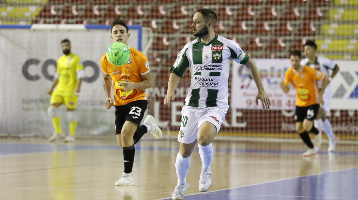 El capitán del Córdoba Patrimonio, Man Leal, en el partido del miércoles ante el Ribera Navarra