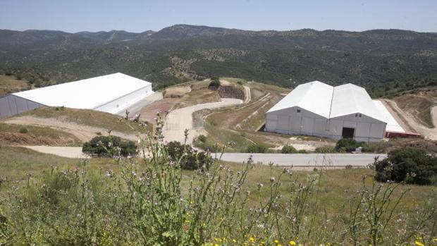 PSOE y Unidas Podemos abren la puerta para evitar el control del Ayuntamiento de Hornachuelos en El Cabril