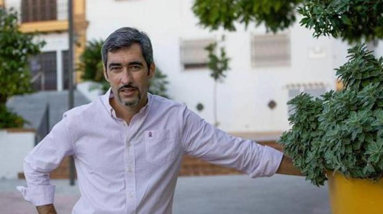 Víctor Navas, alcalde de Benalmádena, está acusado de delito electoral