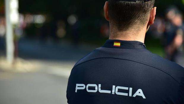 Detienen a un hombre en Lepe por robar a una anciana y luego morder al policía que le detuvo