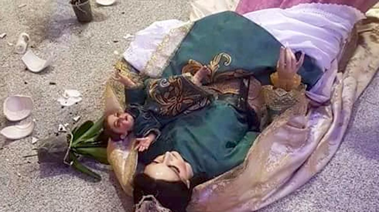 Estado en el que encontraron a la Virgen de la Consolación en la Parroquia de San Agustín.