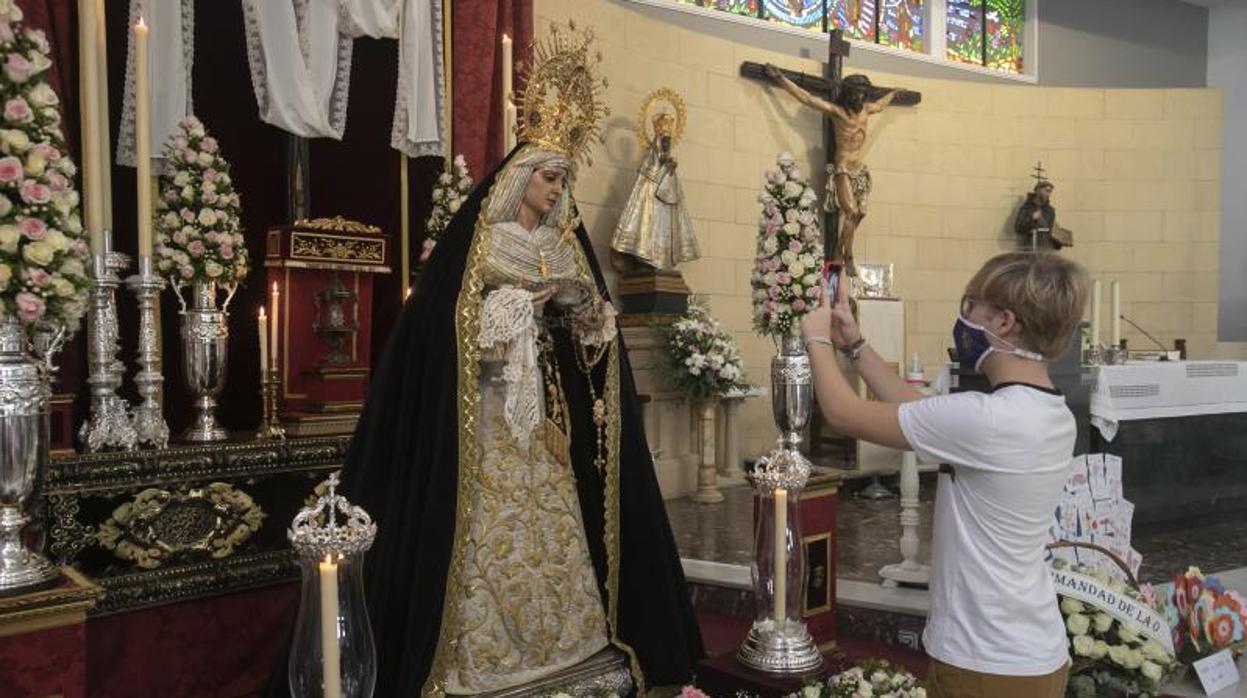 La Virgen de la Soledad en el nueo templo franciscano