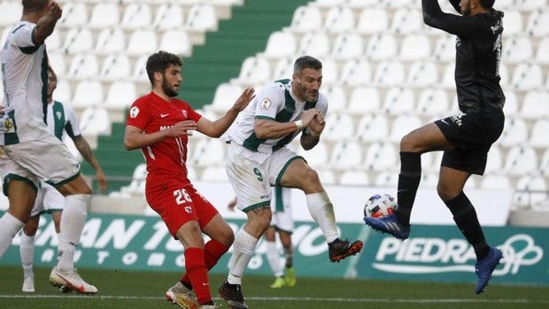 Willy atrapa a Piovaccari como máximo goleador del Córdoba CF