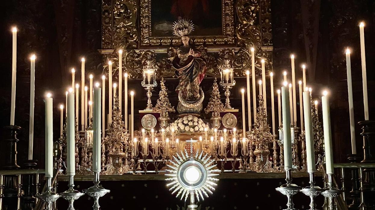 Virgen de la Inmaculada de la hermandad del Sepulcro