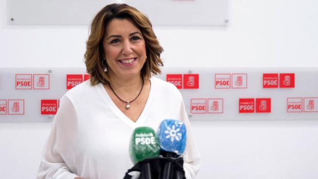 Susana Díaz se suma a las críticas: «¿Por qué no se puede uno sentar a tomar un café con un dulce en un centro comercial?»