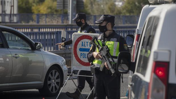 Nuevas medidas: controlar a los allegados, una misión «imposible» para las fuerzas de seguridad en Andalucía