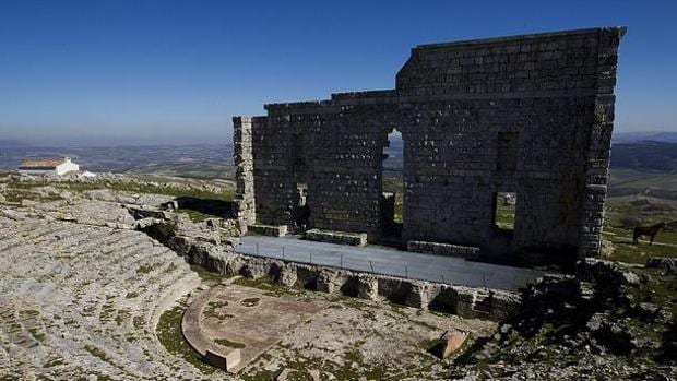 La Junta de Andalucía inicia la salvación de Acinipo, joya romana de Ronda, tras décadas de abandono