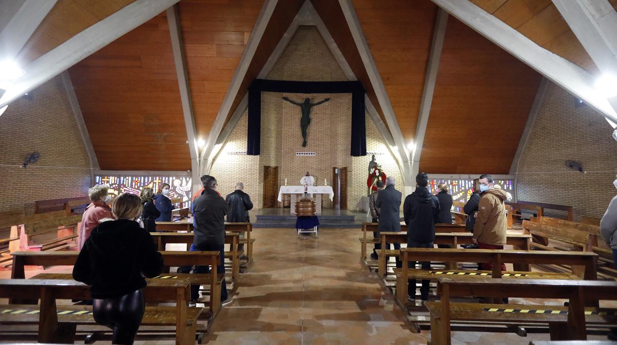 Oficio religioso en el cementerio de la Fuensanta