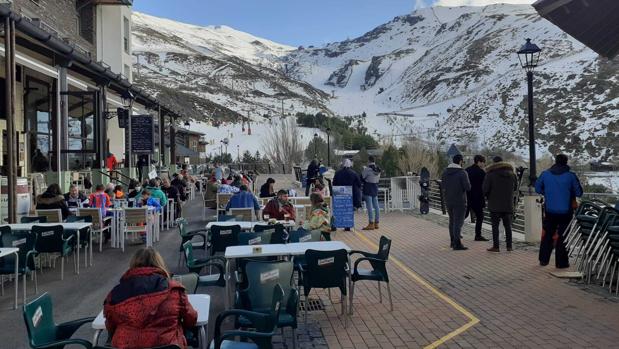 Salud elabora una guía de medidas contra el Covid-19 para la apertura de Sierra Nevada