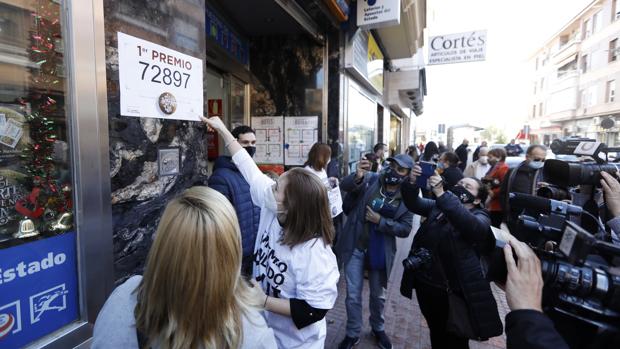 Lotería de Navidad en Córdoba | «El año de la pandemia no pensamos que daríamos un premio»