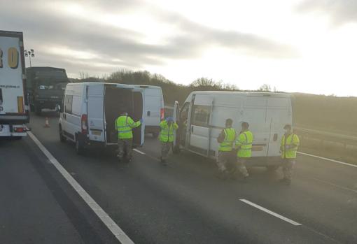 Caos en la realización de pruebas a los camioneros en Inglaterra.