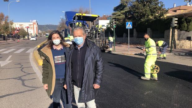 La Junta de Andalucía mejora en Córdoba el firme de la avenida del Brillante