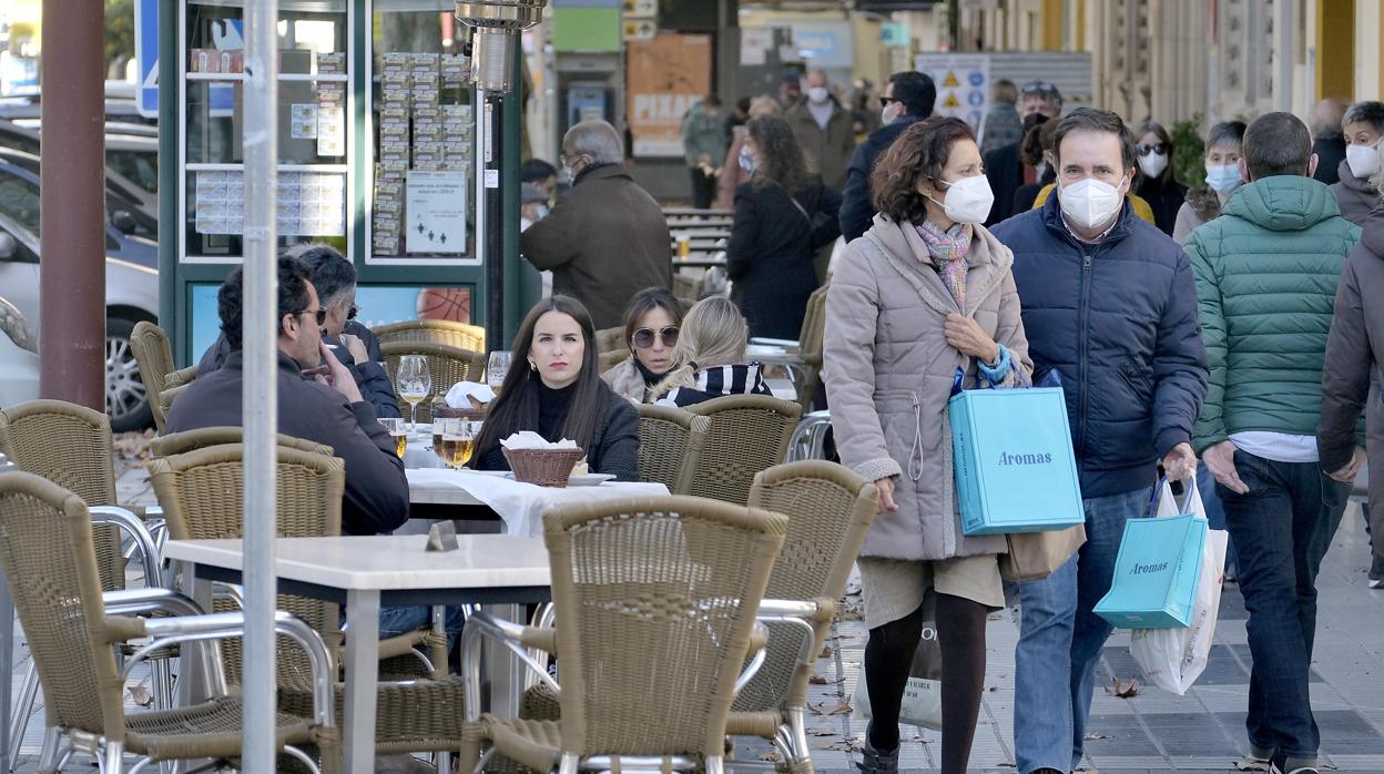 Ambiente en una calle del centro de Sevilla