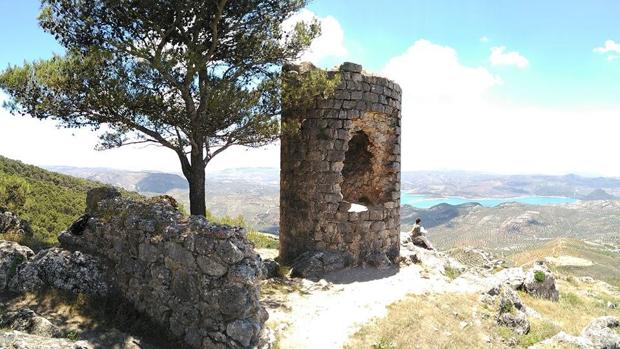 Cultura autoriza el proyecto para proteger la Torre del Canuto de Rute