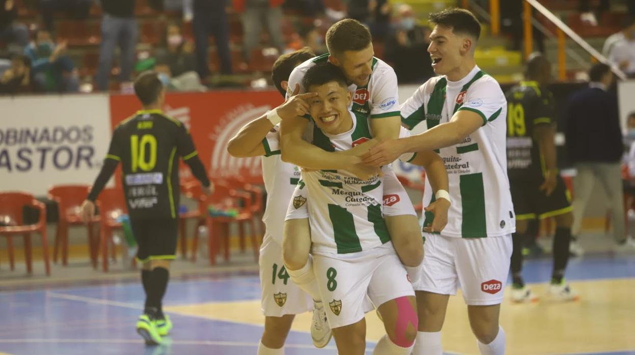 Shimizu celebra el gol inicial