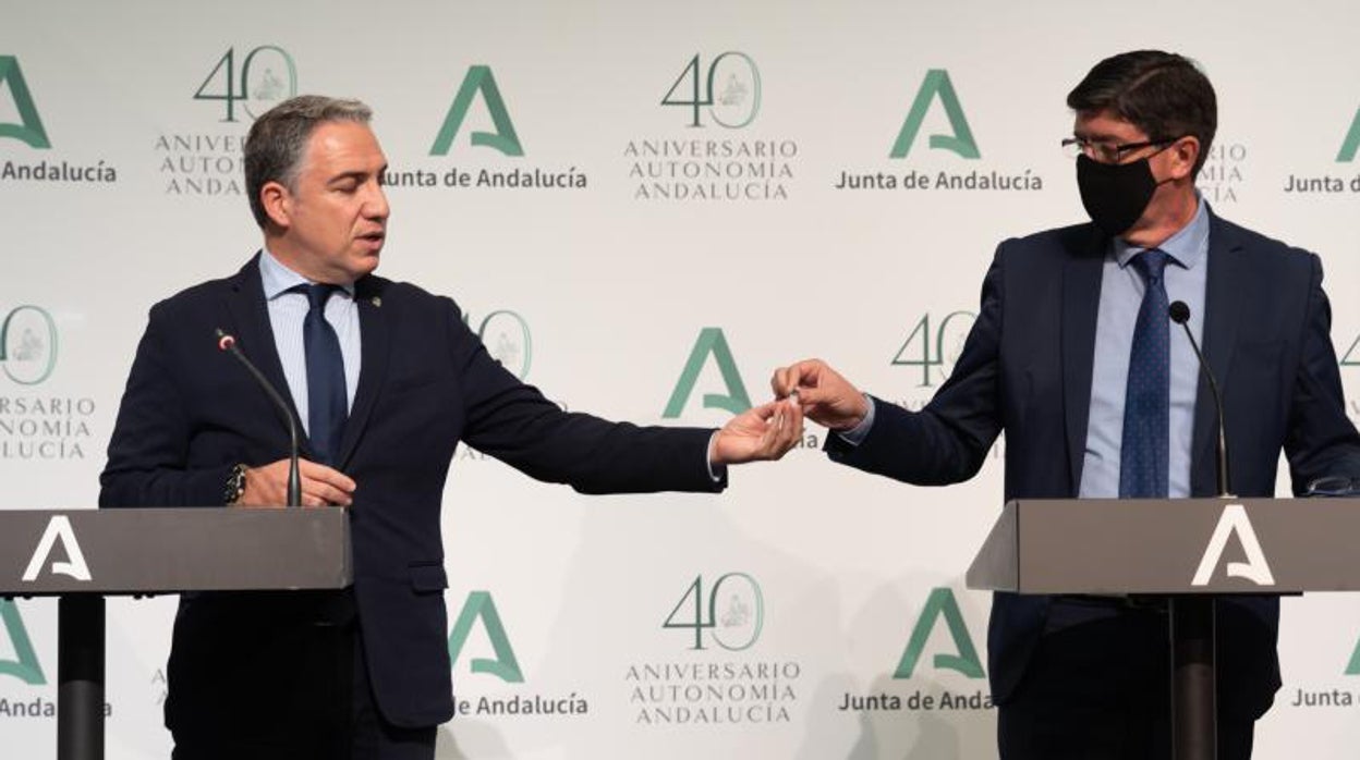 Elías Bendodo y Juan Marín en San Telmo durante la presentación de los acuerdos del Consejo de Gobierno E.P./ Eduardo Briones