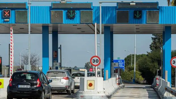 Un año sin peaje en la autopista Sevilla-Cádiz y sólo 20.000 vehículos diarios