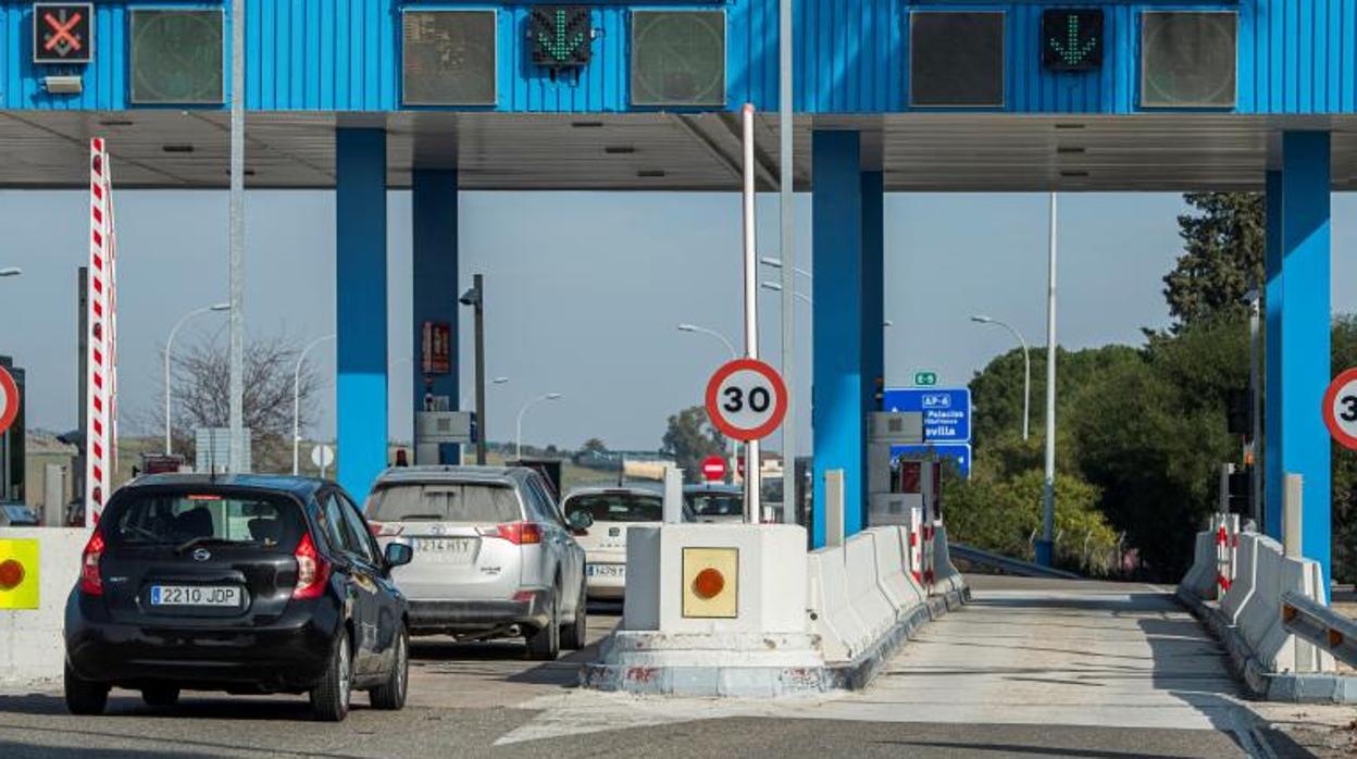 Paso del peaje de la autopista Sevilla-Cádiz