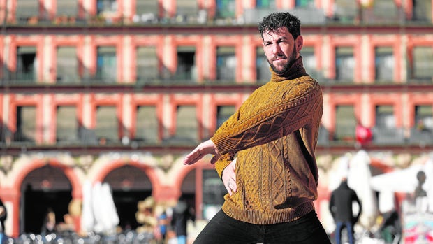 Antonio Correderas, bailarín: «En Córdoba está muy viva la danza clásica y el flamenco»