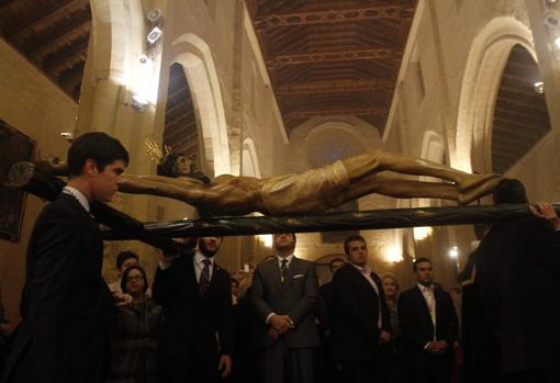 Vía Crucis del Cristo de la Misericordia en el interior de la Magdalena en 2012