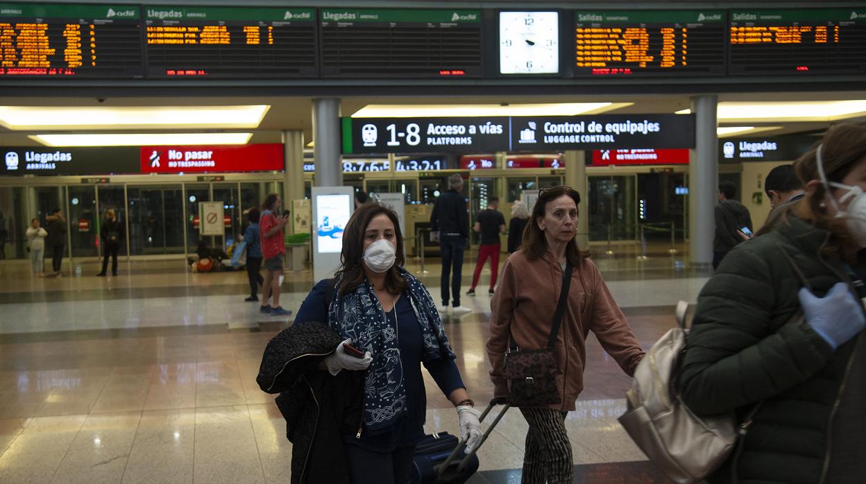 Llegada a la estación María Zambrano de Málaga de un tren AVE procedente de Madrid