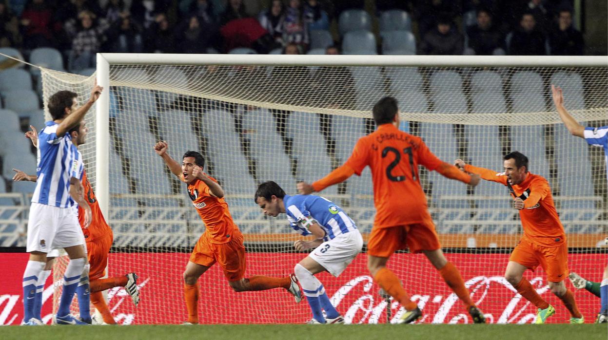 El Córdoba CF celebra el gol de la clasificación ante la Real en la Copa del Rey en 2012