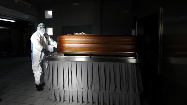 Córdoba registró casi 800 muertes más durante la pandemia de Covid-19 en el año 2020